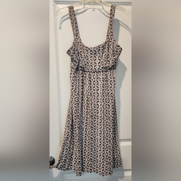 fresh produce Dresses & Skirts - FRESH PRODUCE casual cotton sun dress- size M "Greige" or Taupe color with white